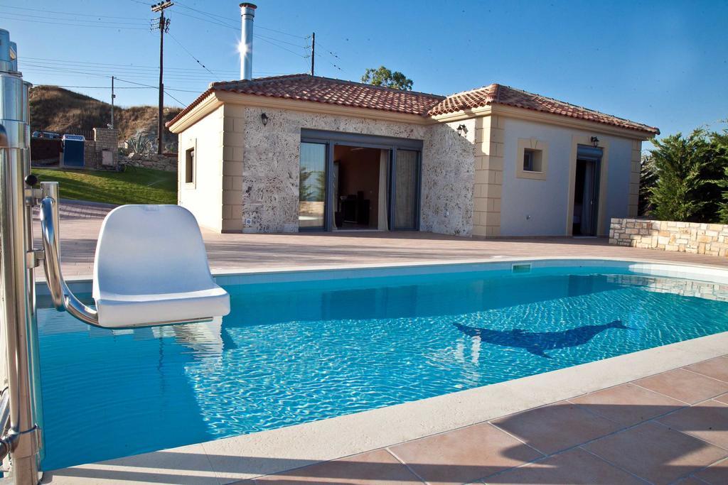 Ameadros Resort Mantzavináta エクステリア 写真